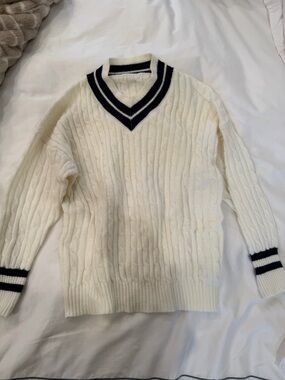 Classic Cable Knit V-Neck Sweater with Navy Trim